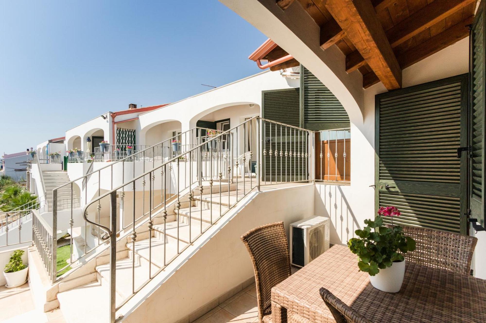 Residence Fior Di Sulcis Calasetta Exterior foto